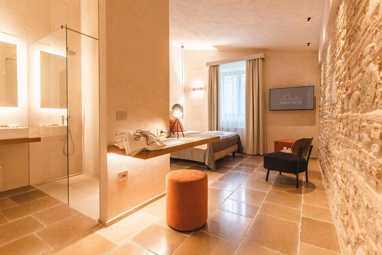 Borgo Vinceri Villa Lucera Exteriör bild
