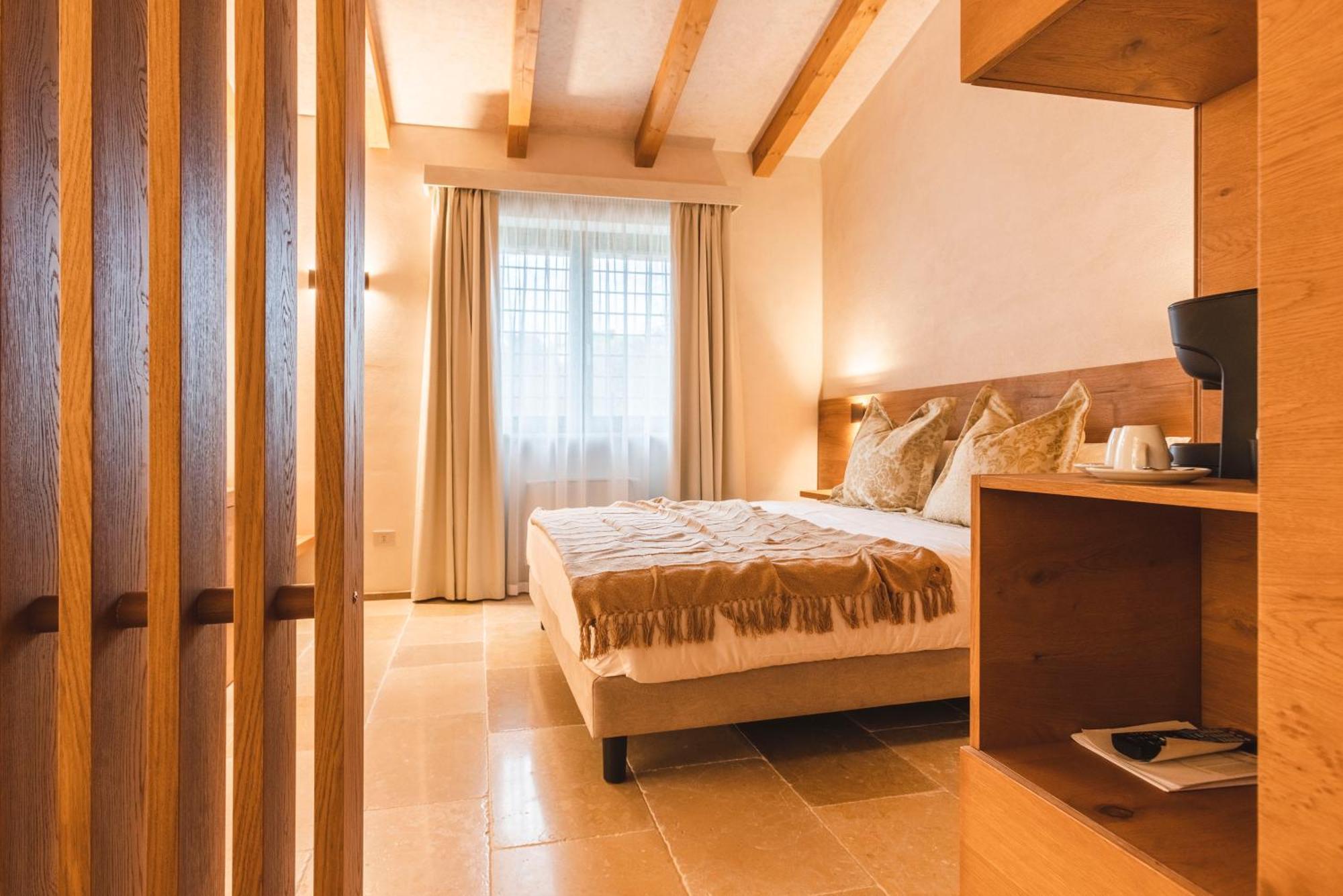 Borgo Vinceri Villa Lucera Exteriör bild